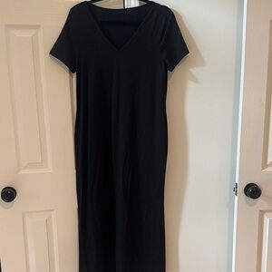 Black Cotton short sleeve V-Neck Maxi Dress with Pockets